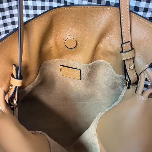 Loewe Flamenco Crossbody Bag - Picture 9 of 12